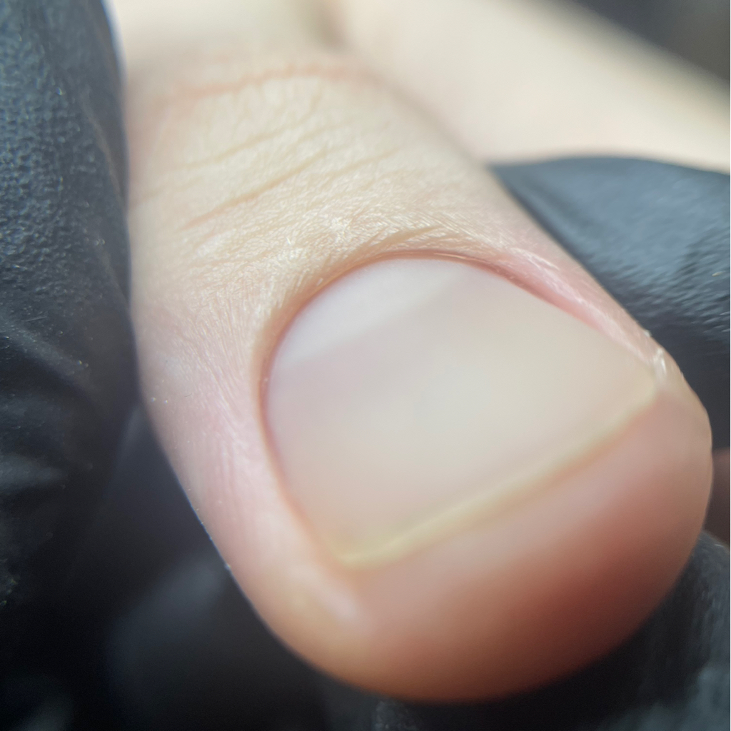 Мужской маникюр с покрытием