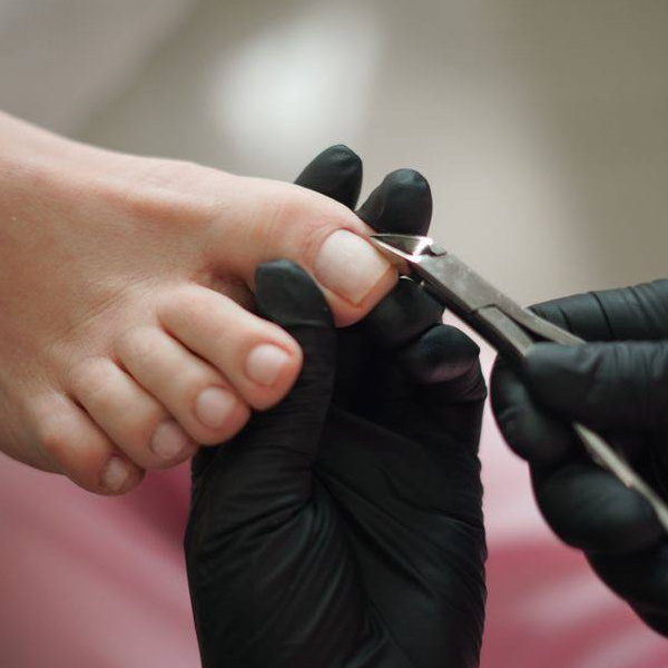 Аппаратный педикюр без покрытия