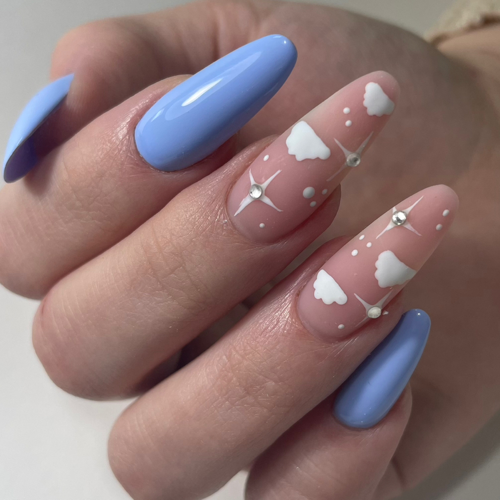 Наращивание ногтей гель-лак/простой дизайн СРЕДНИЕ