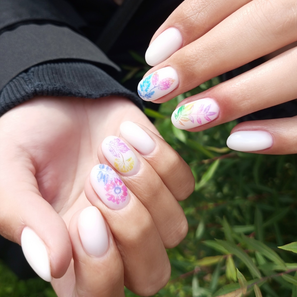 Дизайн, слайдер, стразы, стемпинг