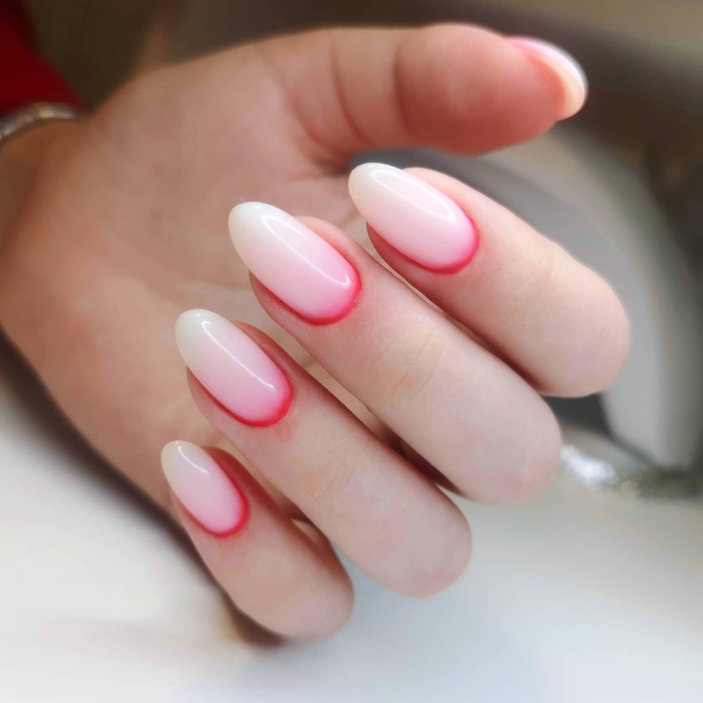 Маникюр гелем 💅 + дизайн (градиент)🌈