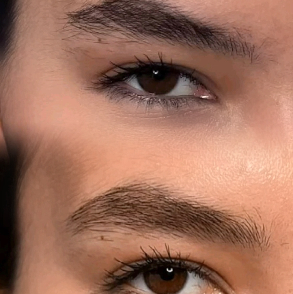 Рассветление бровей с последующим окрашиванием