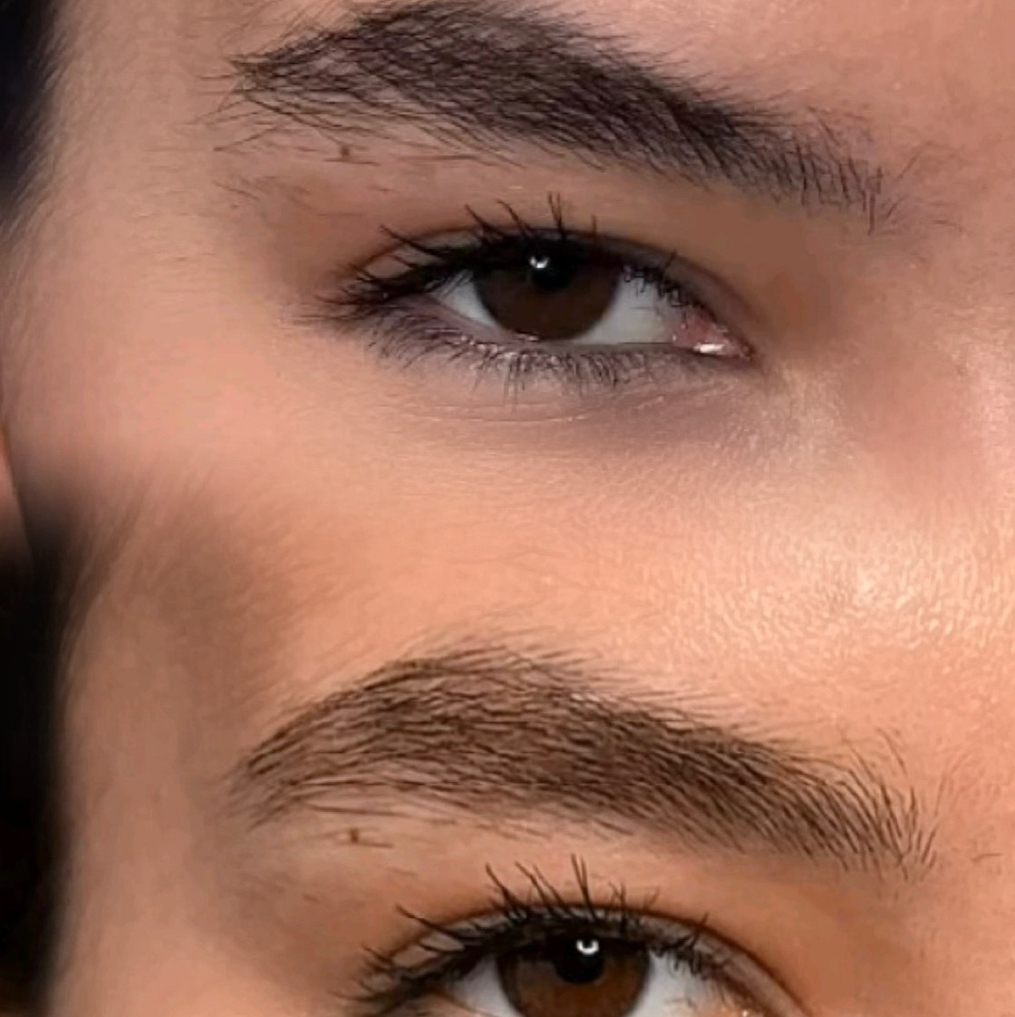 Рассветление бровей с коррекцией