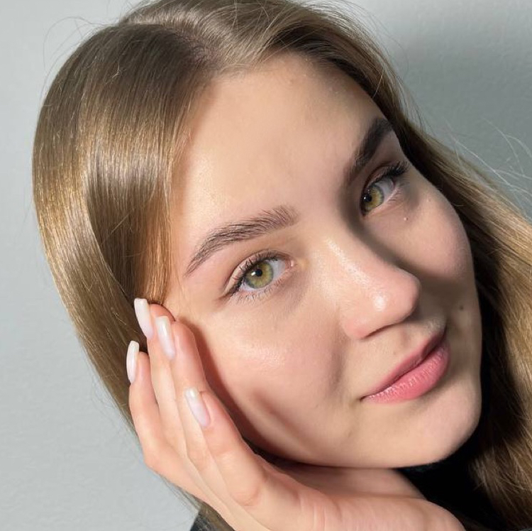 Коррекция бровей