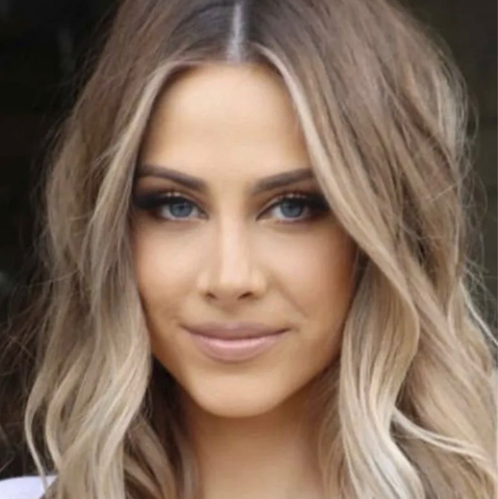 ✔️Контуринг (осветление прядей у лица и нижнем затылке). Тонирование. Волосы ниже плеч.  Пар.