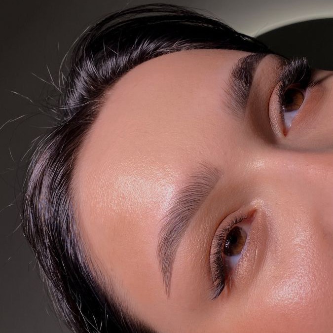 Мягкое осветление бровей, коррекция, окрашивание бровей + уход