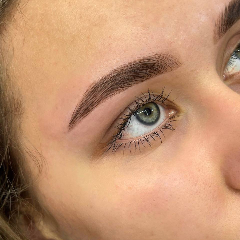 Архитектура бровей (коррекция + окрашивание)