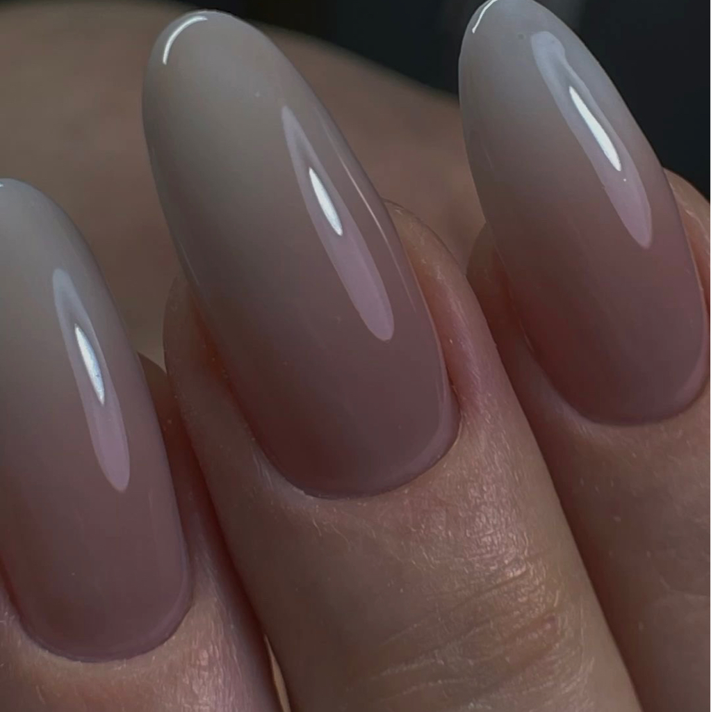 Наращивание ногтей