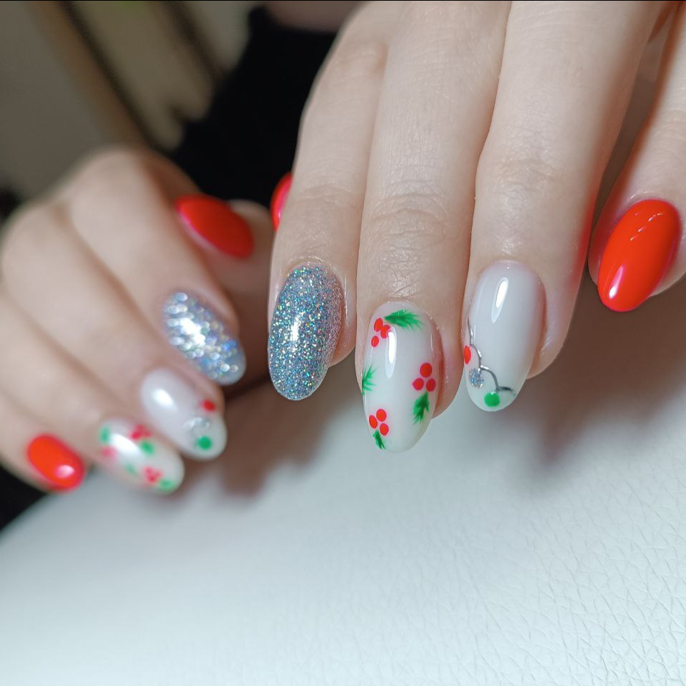 Маникюр с покрытием гель-лак