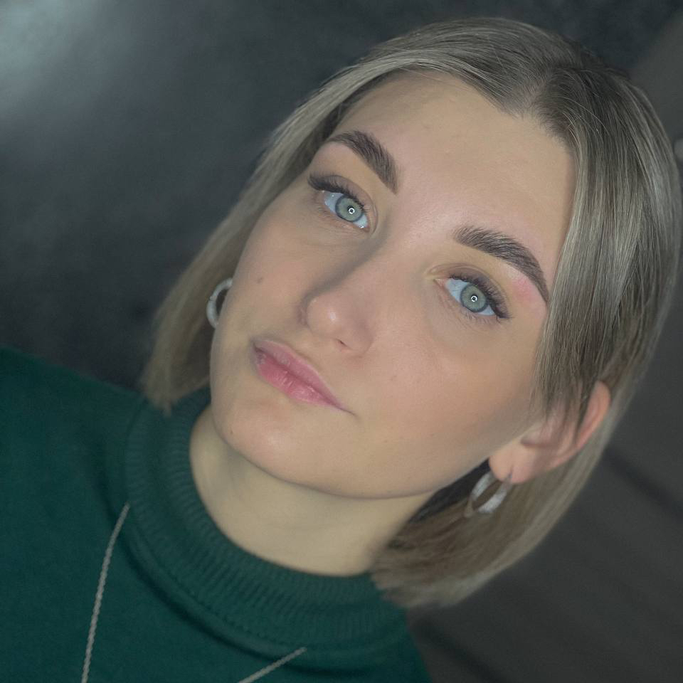 Комплекс: коррекция+окрашивание бровей+ ламинирование ресниц