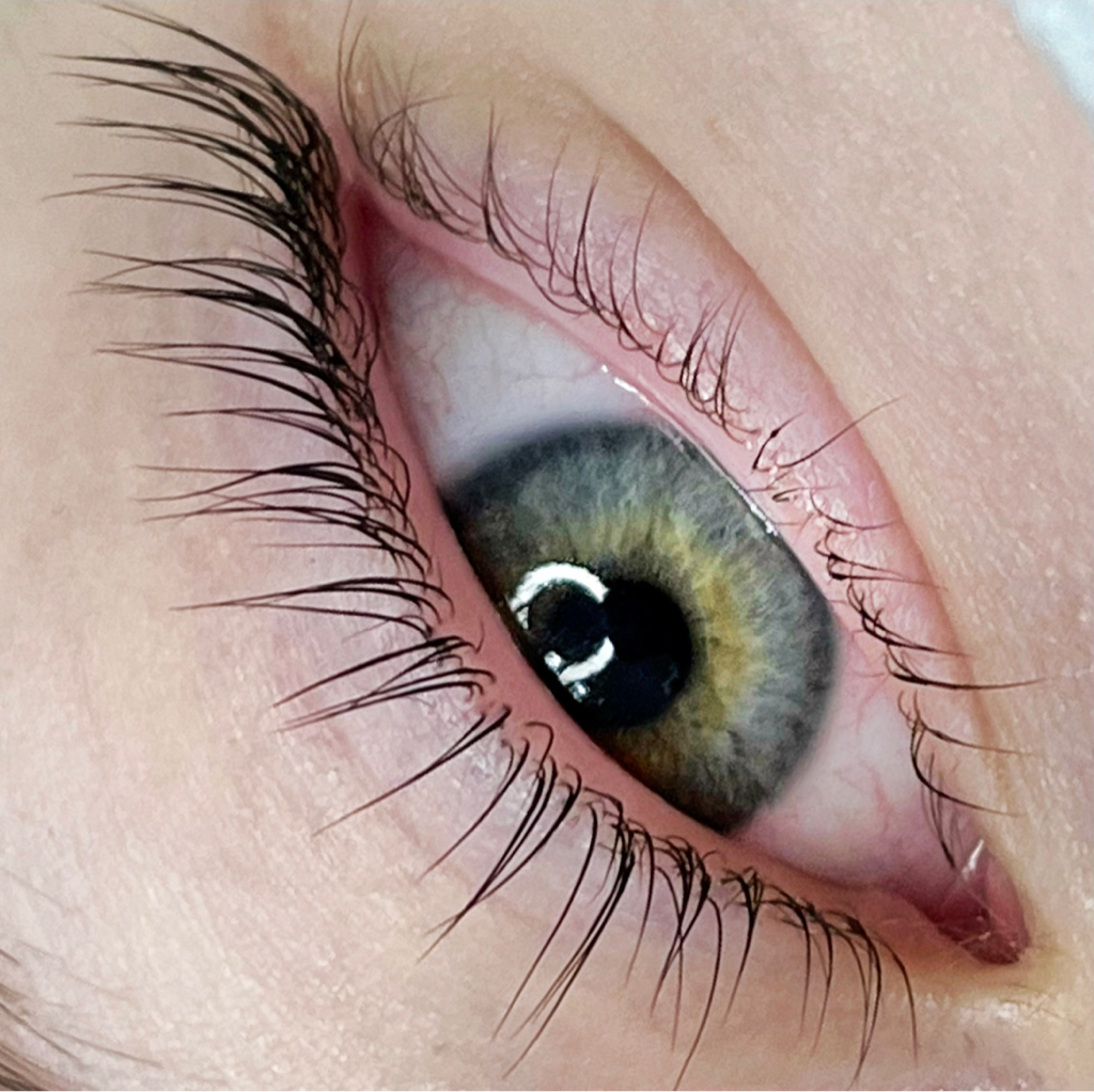 Снятие наращенных+Лами ресниц