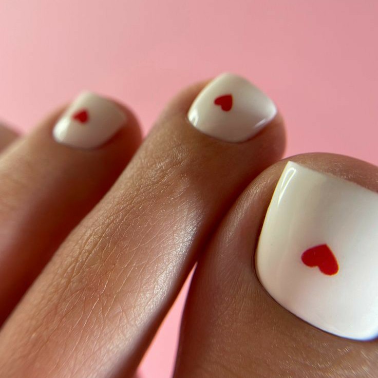 АКЦИЯ педикюр покрытие гель-лаком( снятие входит)