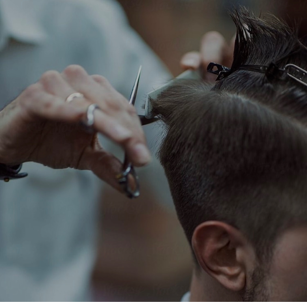 Стрижка мужская модельная