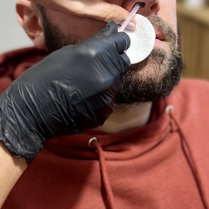 Ваксинг (удаление воском) нос