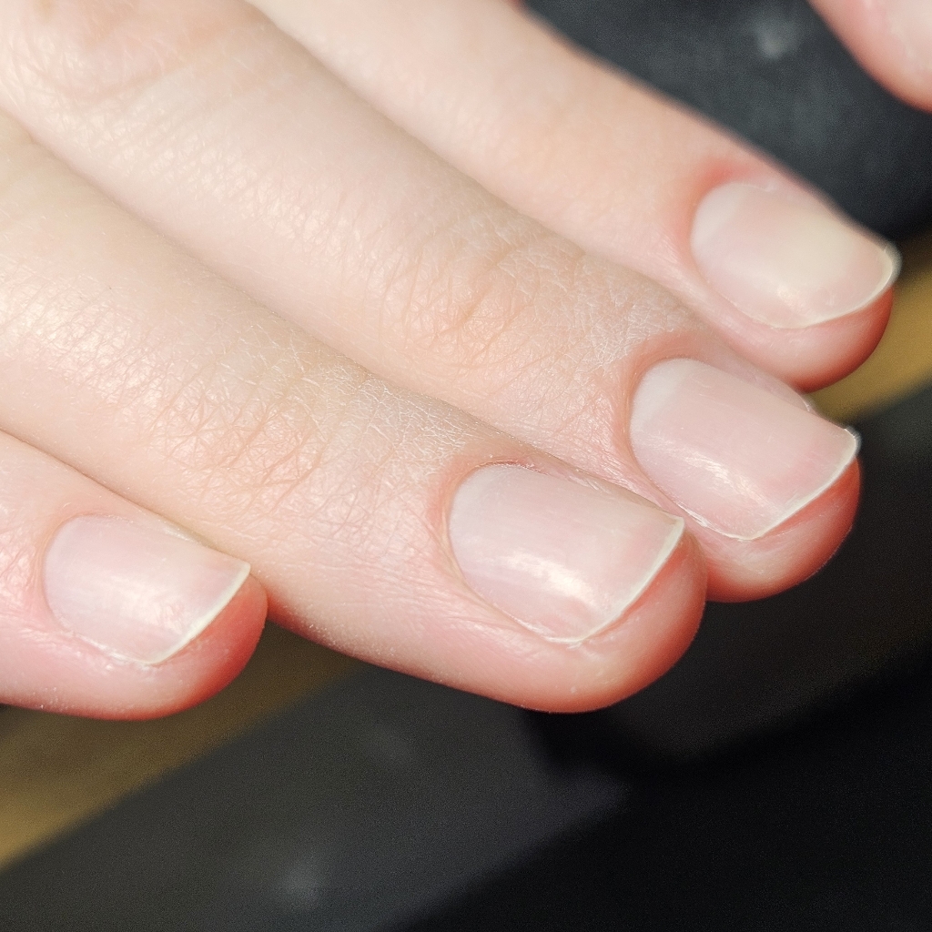 Маникюр без покрытия