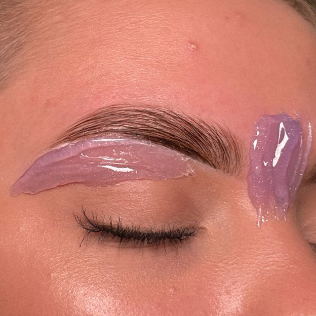 Коррекция (воск, пинцет) бровей