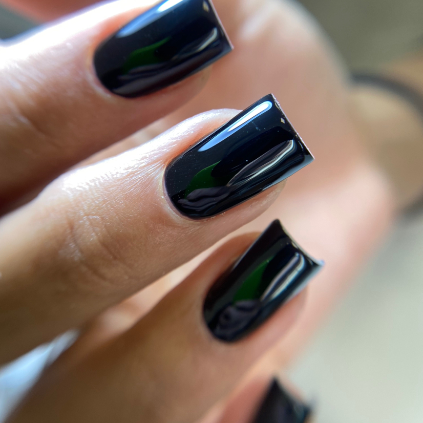 Маникюр с покрытием гелем