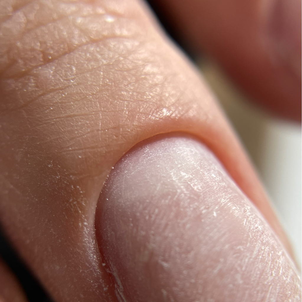 Маникюр без покрытия( мужской и женский)