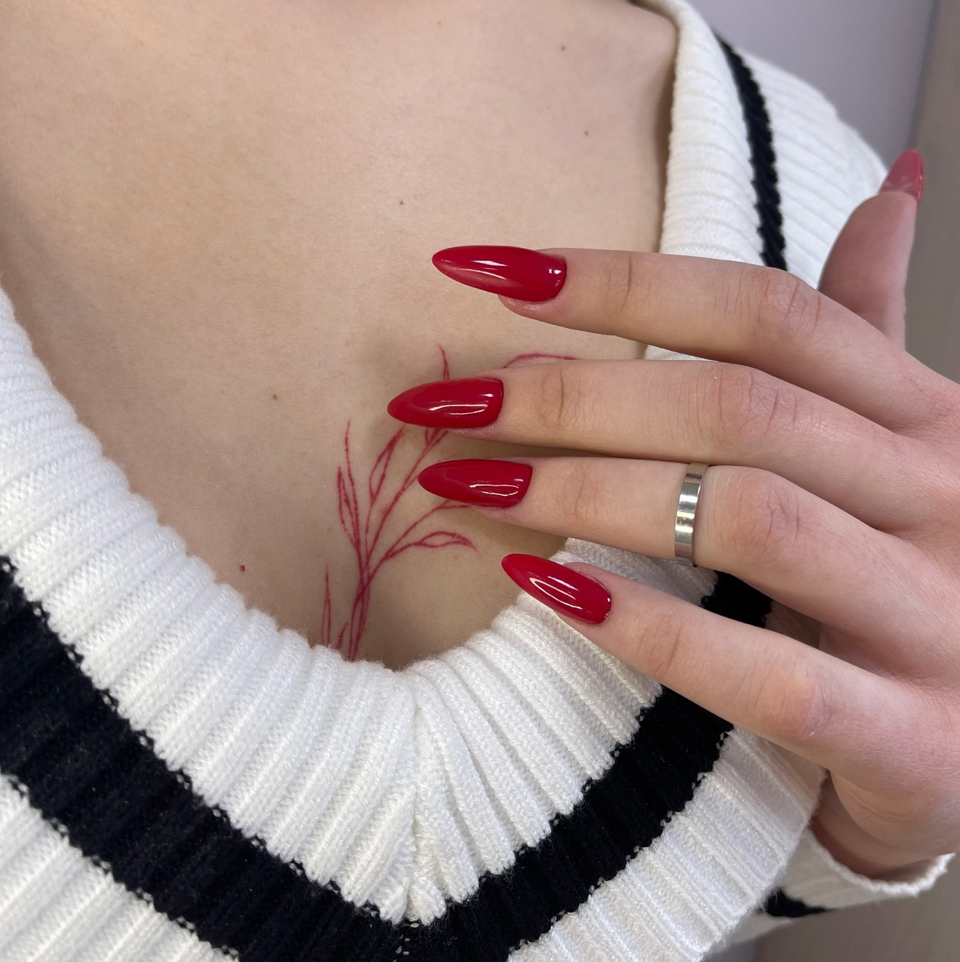 Коррекция наращивания(включено:снятие+маникюр+коррекция гелем+покрытие+наращивание 1-2 ногтей)