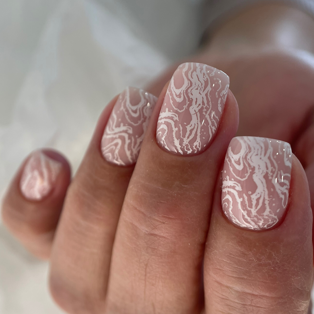 Маникюр + укрепление гелем (камуфляж)