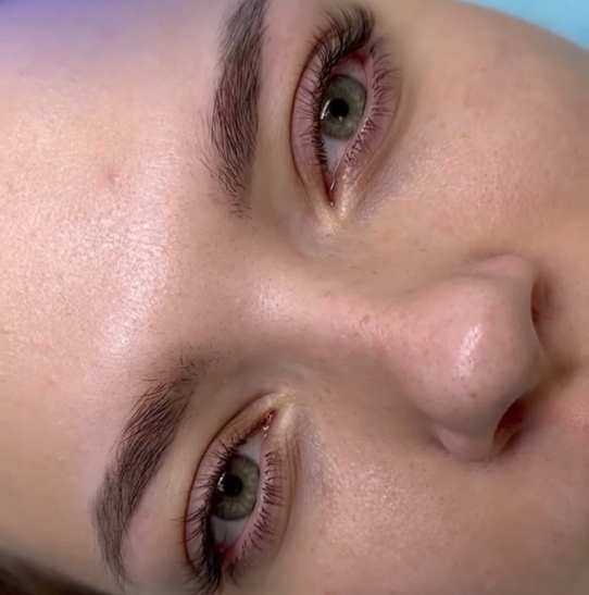 Классическое наращивание ресниц