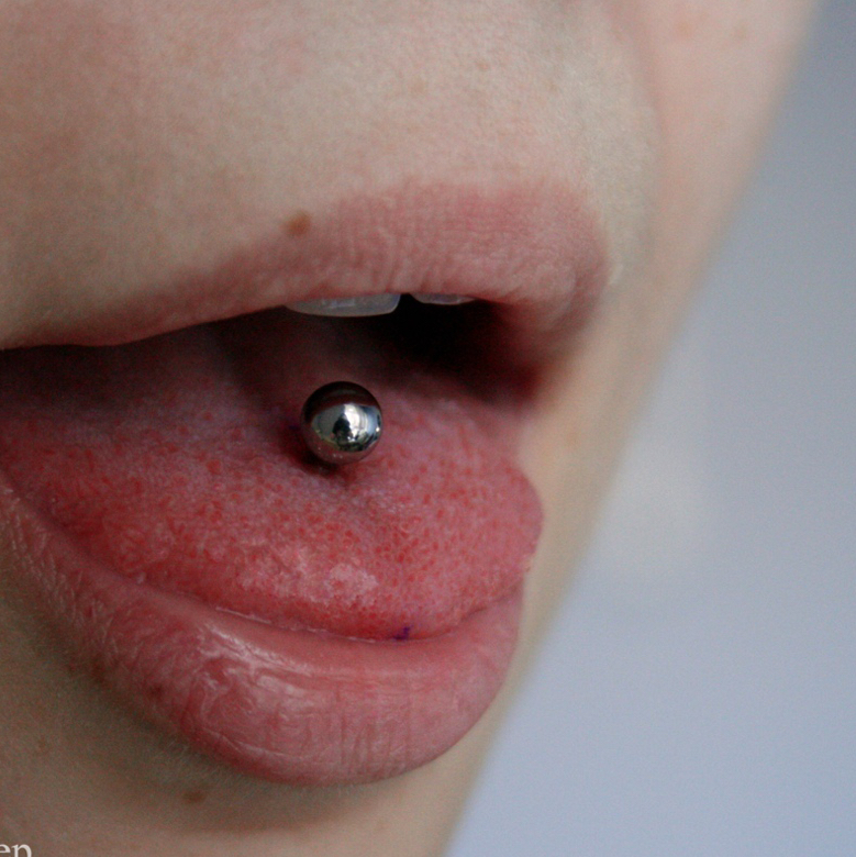 Прокол языка