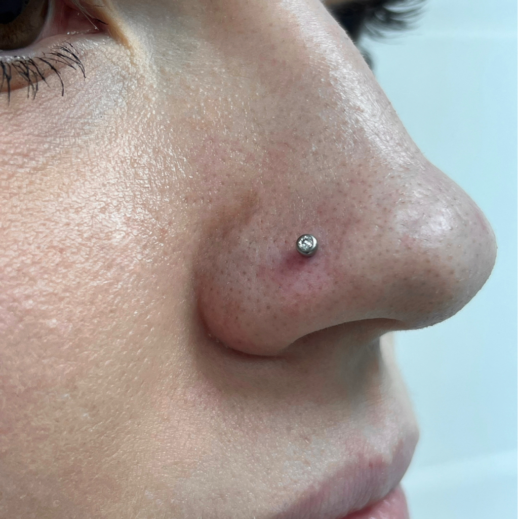 Прокол крыла носа