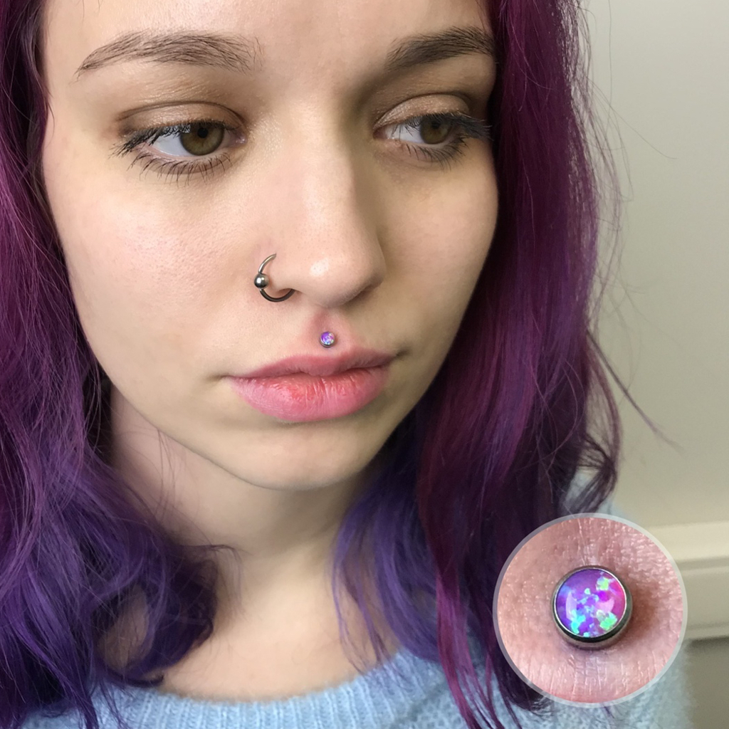 Прокол губы