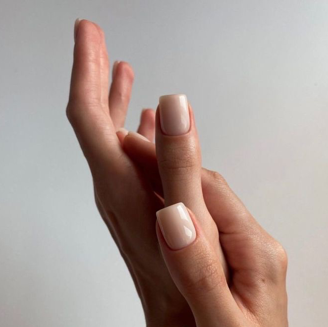 Маникюр с покрытием гель-лак