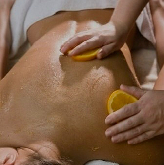 Массаж горячими апельсинами