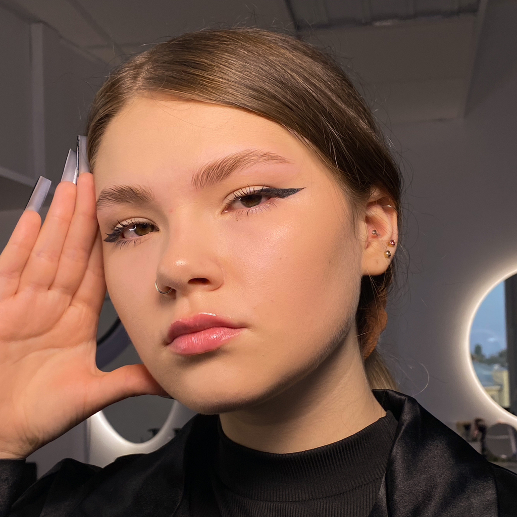 Ламинирование бровей с коррекцией