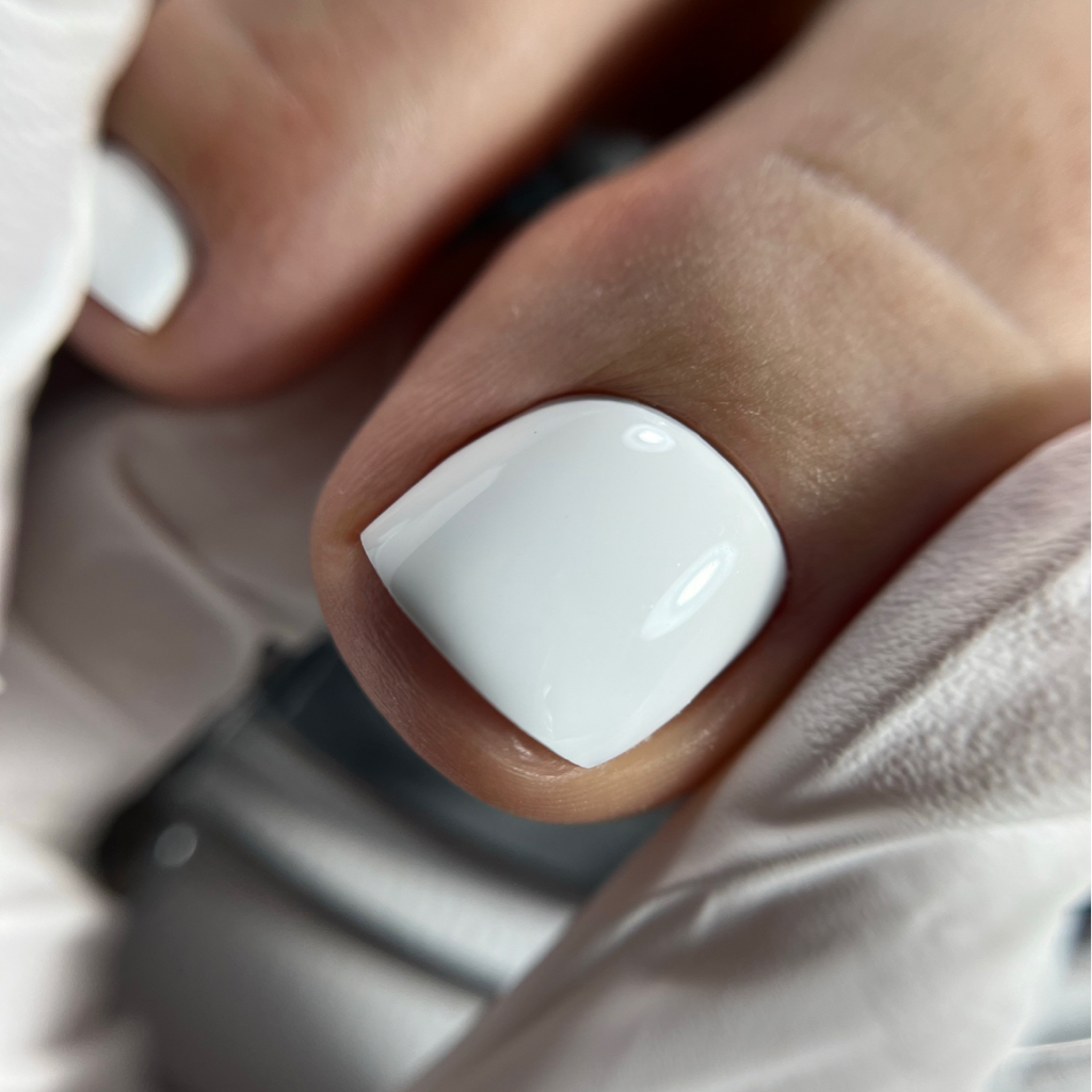 Педикюр с покрытием