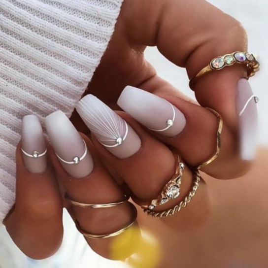 Мини-коррекция нарощенных ногтей