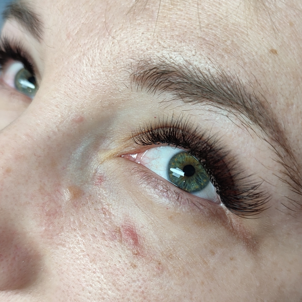 Наращивание ресниц 3Д