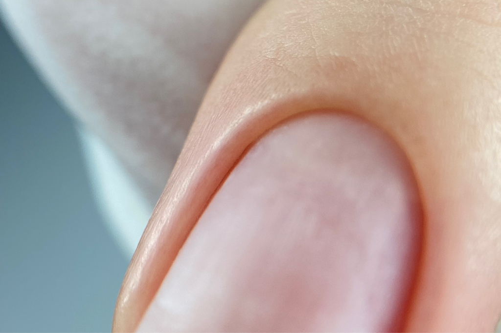 Маникюр (без покрытия )