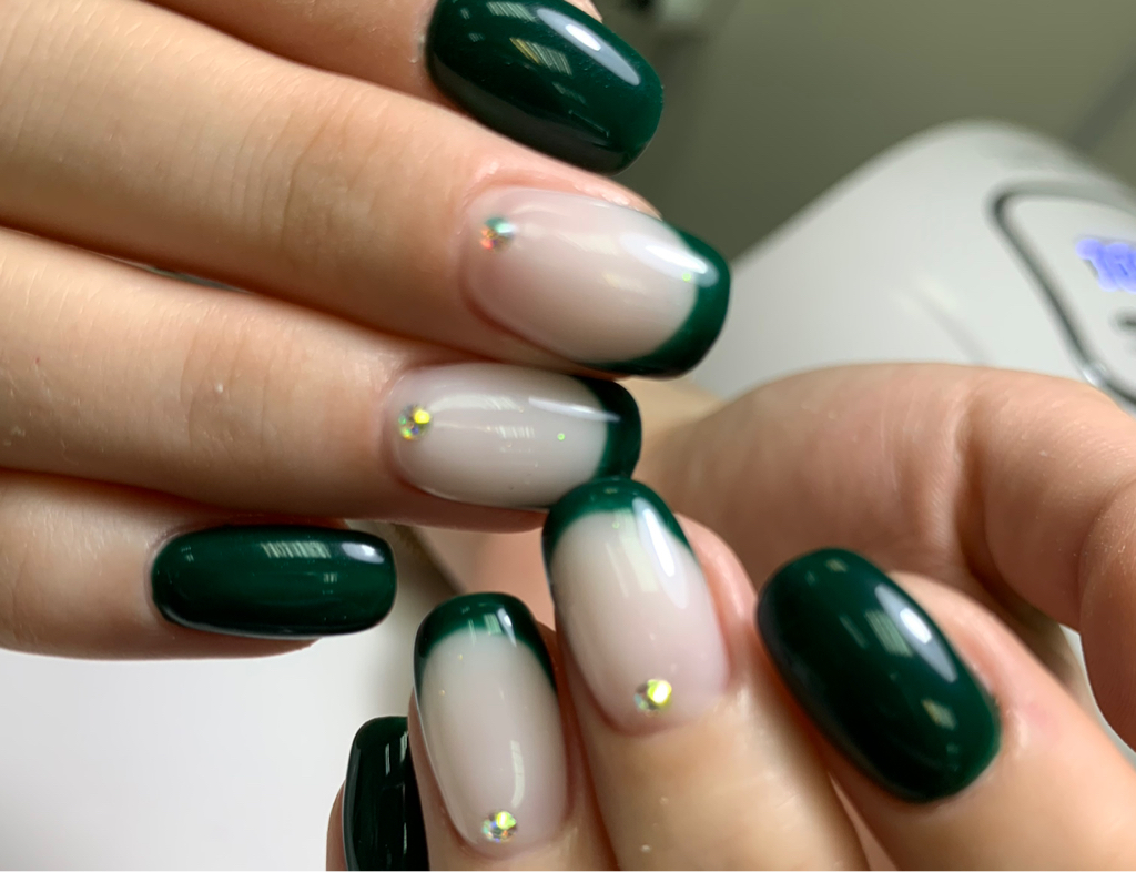 аппаратный маникюр с покрытием укреплением и выравниванием, база, гель лак   и топ