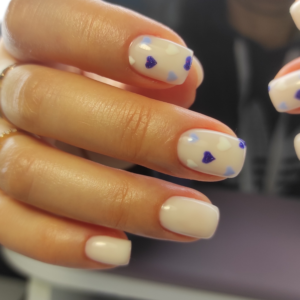 Маникюр+гель лак/дизайн до 4 пальцев