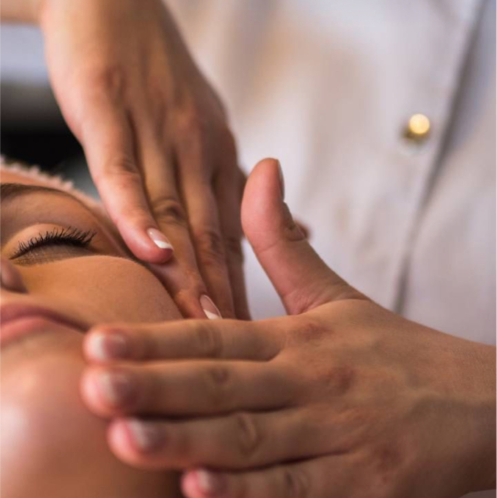 Массаж лица