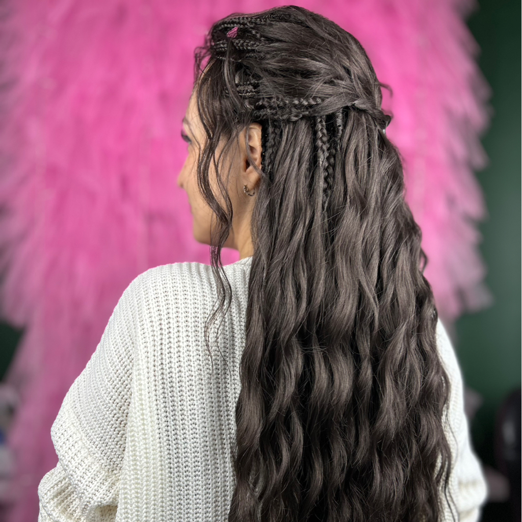 Вплетение своего комплекта на длину натуральных волос от плеча до талии