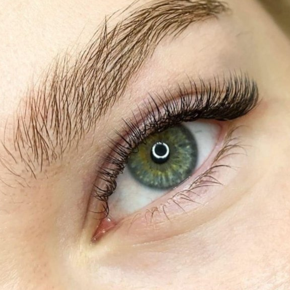 Наращивание ресниц Классика