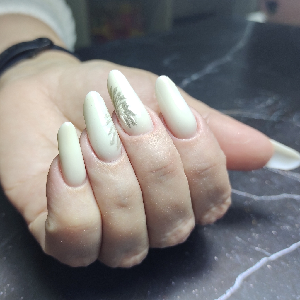 Коррекция наращенных ногтей