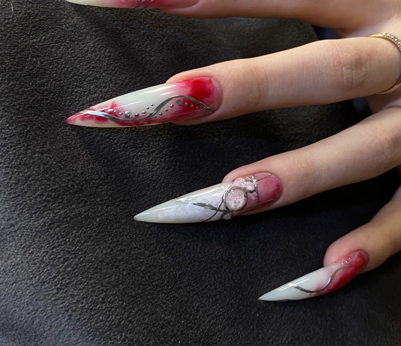 Коррекция наращенных ногтей