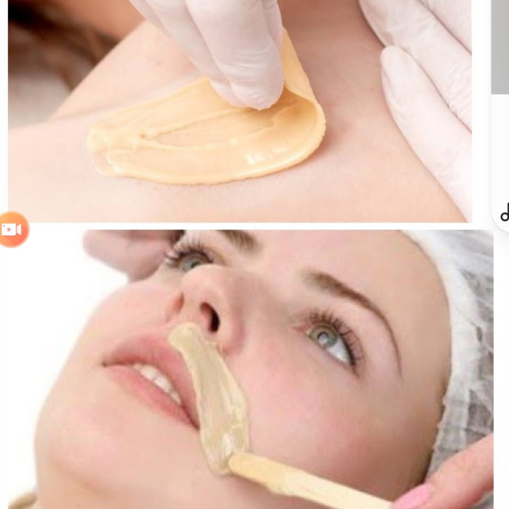 Восковая депиляция волос над верхней губой