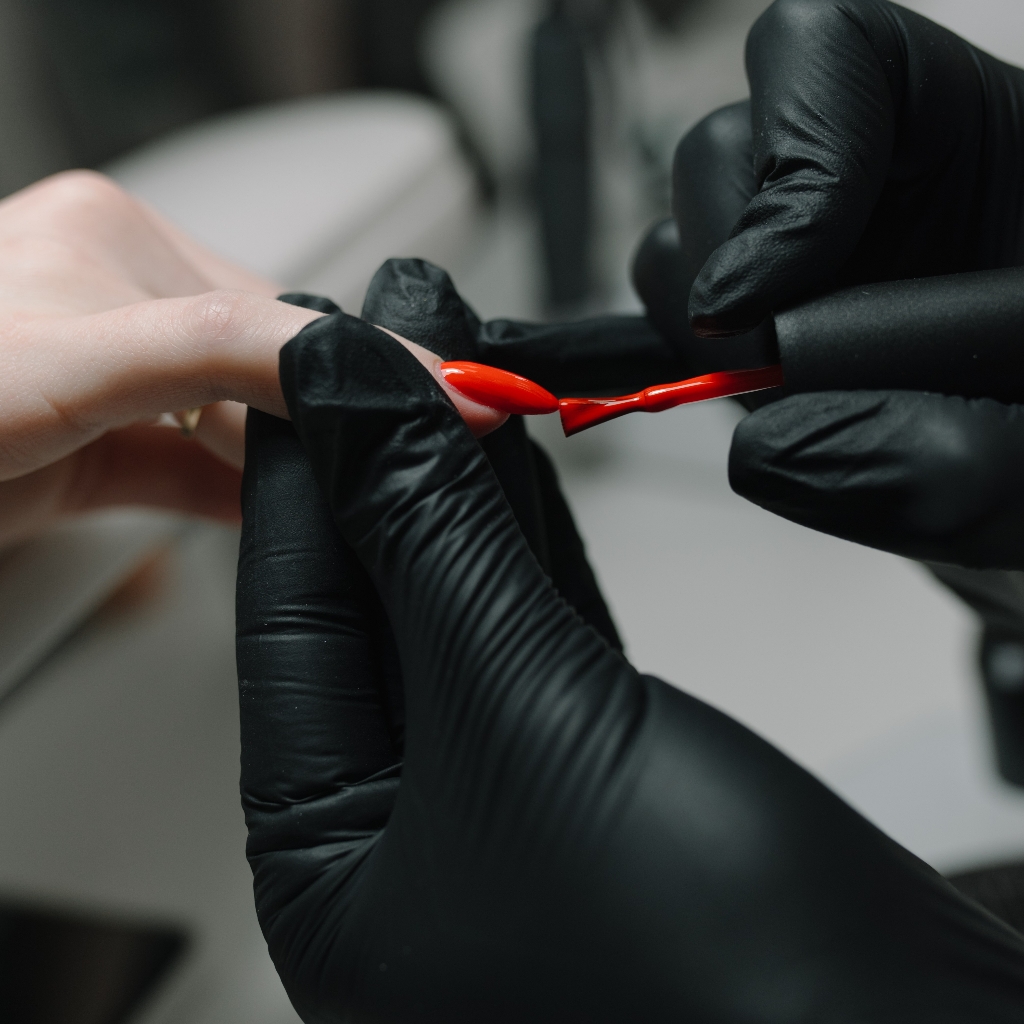 Маникюр с покрытием гель-лак