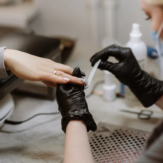 Коррекция ногтей