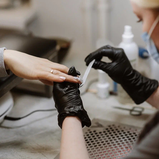 Коррекция ногтей