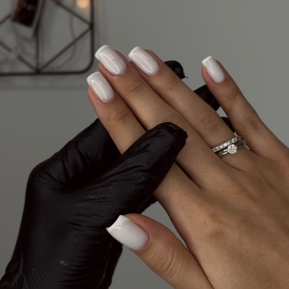 Комбинированный маникюр+ покрытие French