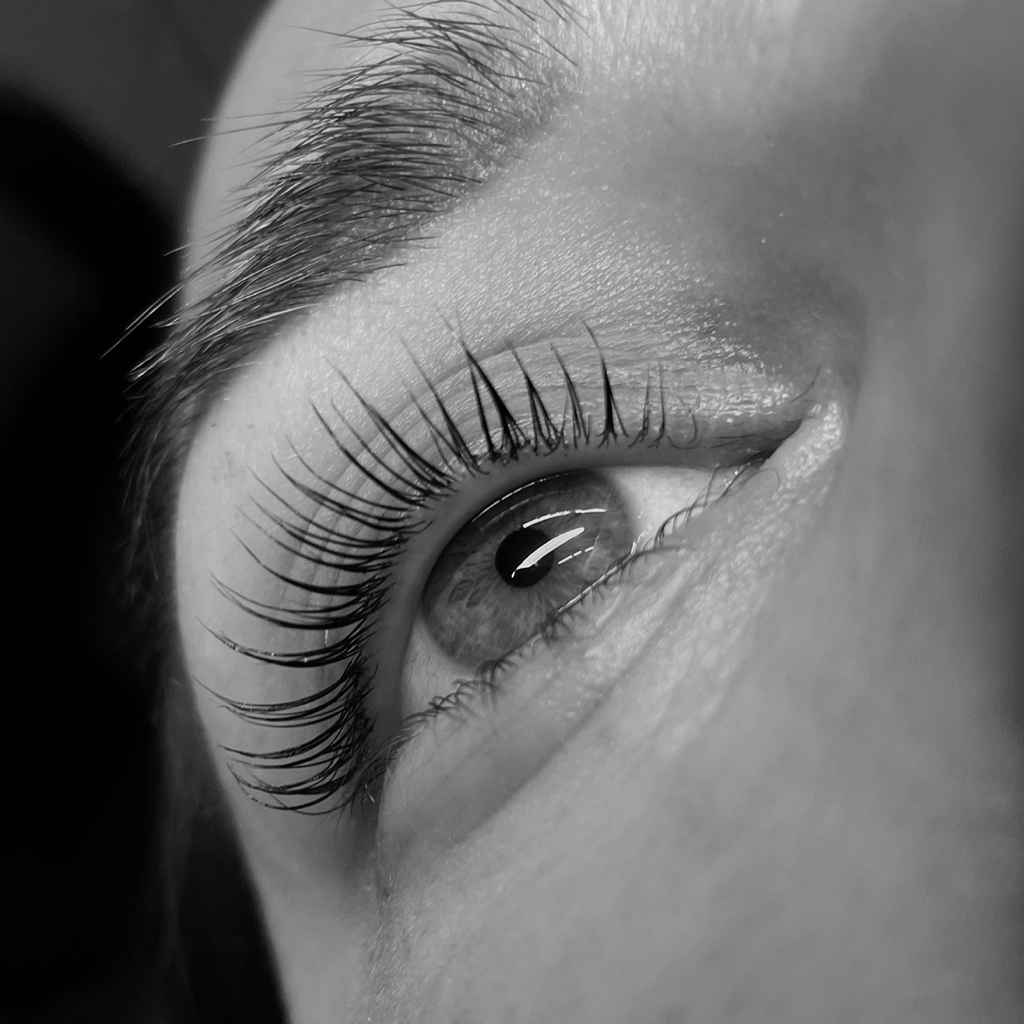 Ламинирование ресниц + окрашивание + ботокс