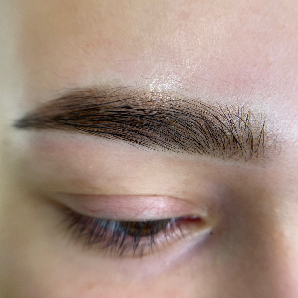 Перманентный макияж бровей (второй этап)