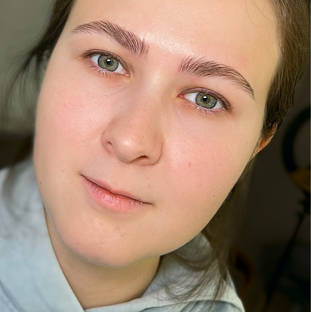 Коррекция бровей